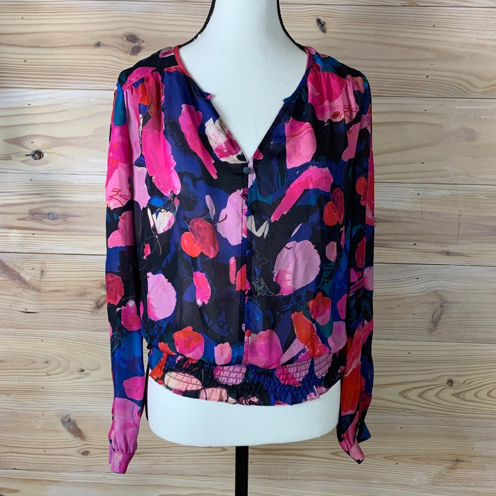 Parker Blouse Womens XS Pink Blue Abstract Floral Silk Blend Smocked V-Neck Top‎